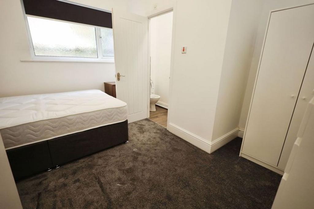House in Bournemouth, Springbourne - View 5