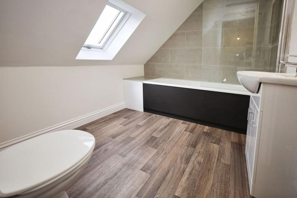 House in Bournemouth, Springbourne - More
