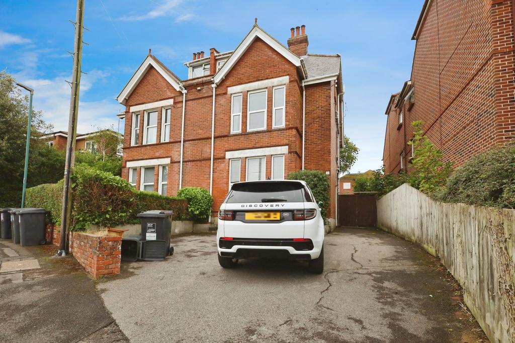 Vale Road, Bournemouth BH1