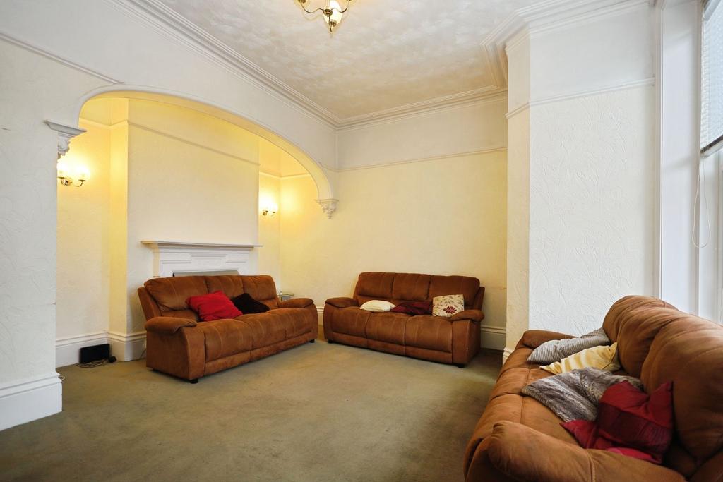 Vale Road, Bournemouth BH1 - View 2