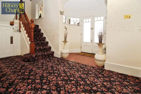 5 bedroom detached house for sale, Berther Road, Hornchurch, RM11