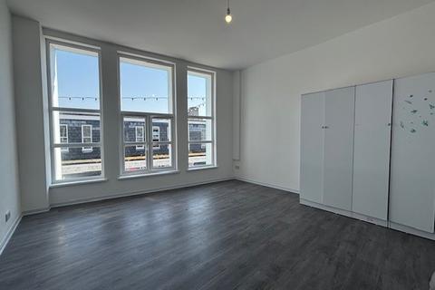 1 bedroom ground floor flat to rent, Fore Street, St. Austell, PL25