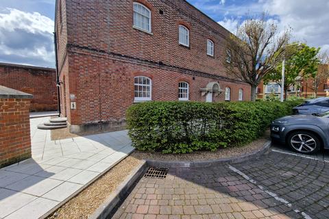 2 bedroom ground floor flat to rent, Old Infirmary House, Portsmouth, PO1