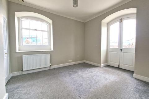 2 bedroom ground floor flat to rent, Old Infirmary House, Portsmouth, PO1