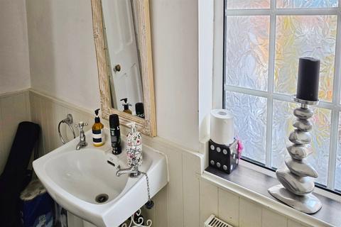 4 bedroom semi-detached house for sale, Station Road, DE7 5LE