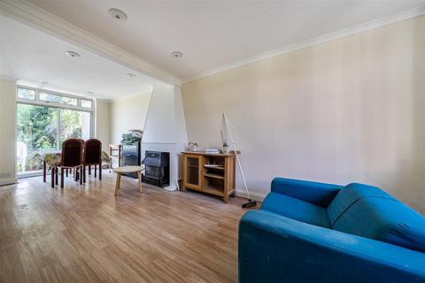 3 bedroom end of terrace house for sale, Barnsbury Crescent, Surbiton