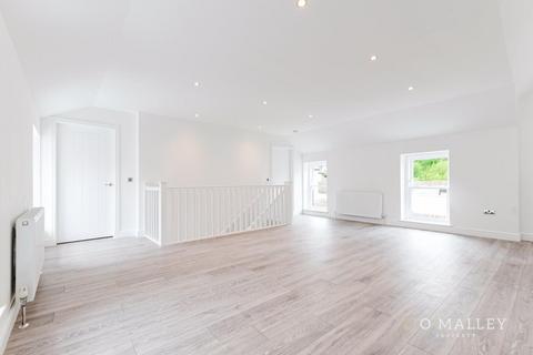 3 bedroom terraced house for sale, Buchanan Street, Balfron, Glasgow