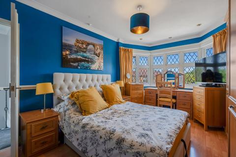4 bedroom semi-detached house for sale, Briarwood Road, Epsom, KT17