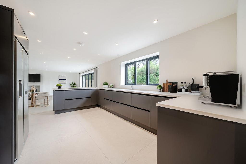 Open Plan Kitchen / Dining / Family Room