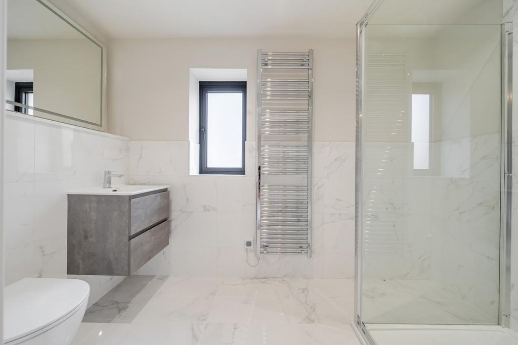 Ensuite Shower Room