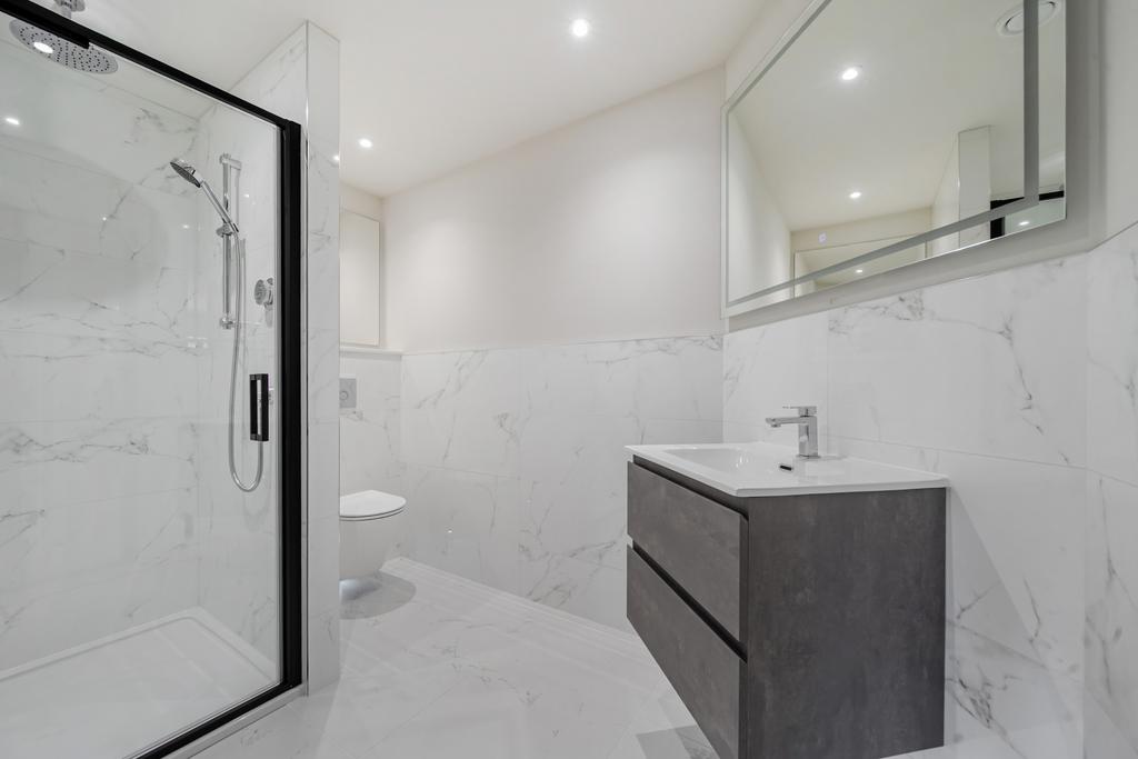 Ensuite Shower Room