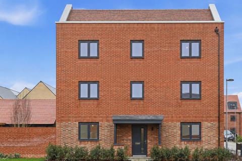 5 bedroom semi-detached house for sale, Plot 134, The Thurne at Hopkins Homes at Beaulieu, Chelmsford, Hopkins Homes at Beaulieu, Remembrance Avenue CM1