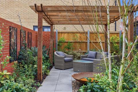 5 bedroom semi-detached house for sale, Plot 134, The Thurne at Hopkins Homes at Beaulieu, Chelmsford, Hopkins Homes at Beaulieu, Remembrance Avenue CM1