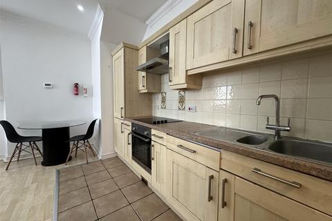 1 bedroom apartment to rent, The Walk, Roath, Cardiff