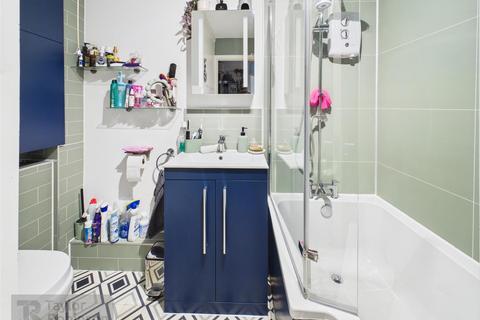 2 bedroom maisonette for sale, Pound Hill, Crawley