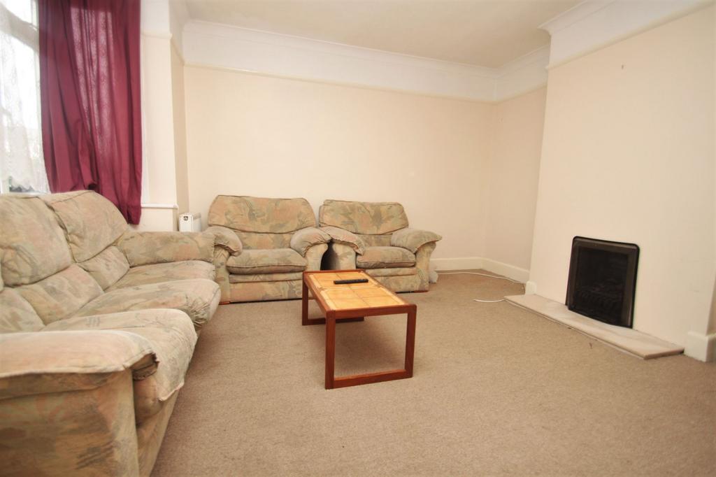 House in Bournemouth, Ensbury Park - View 4