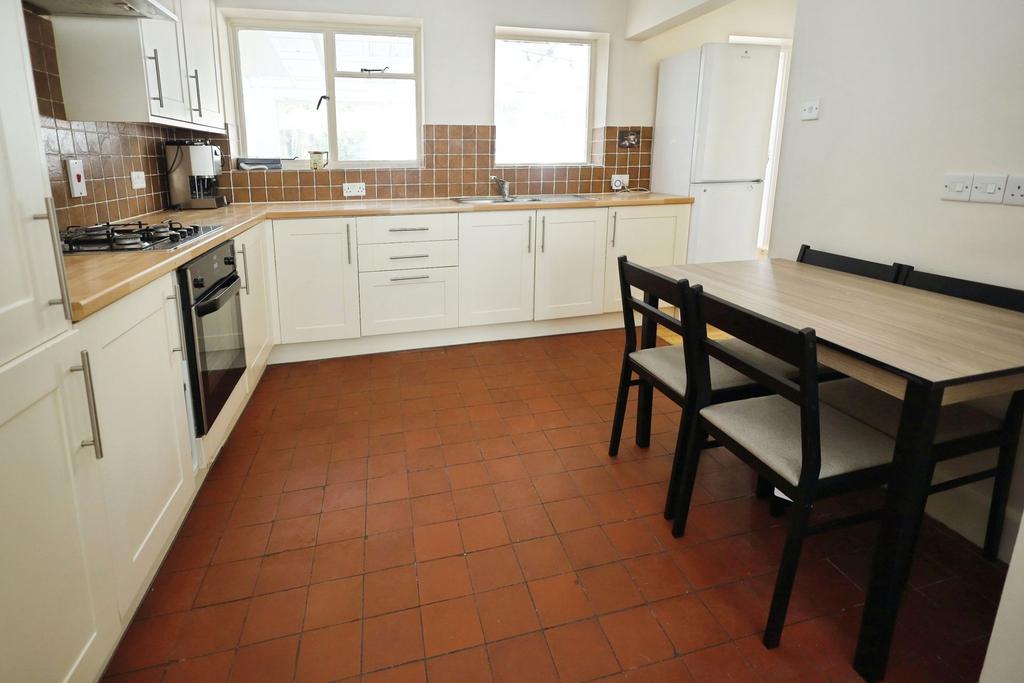 House in Bournemouth, Springbourne - View 3