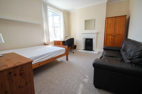 2 bedroom property to rent, Charminster Road, Bournemouth BH8
