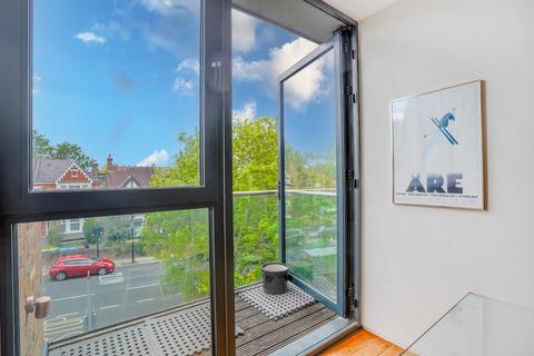 2 bedroom flat for sale, Lordship Lane, East Dulwich, London, SE22