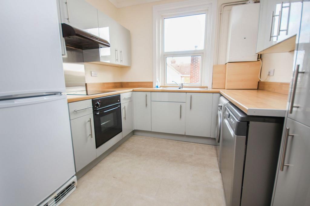 House in Bournemouth, Winton - View 3