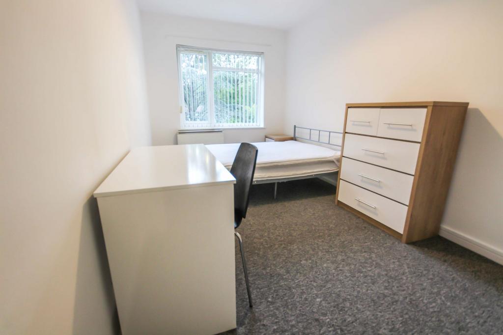 House in Bournemouth, Winton - View 5