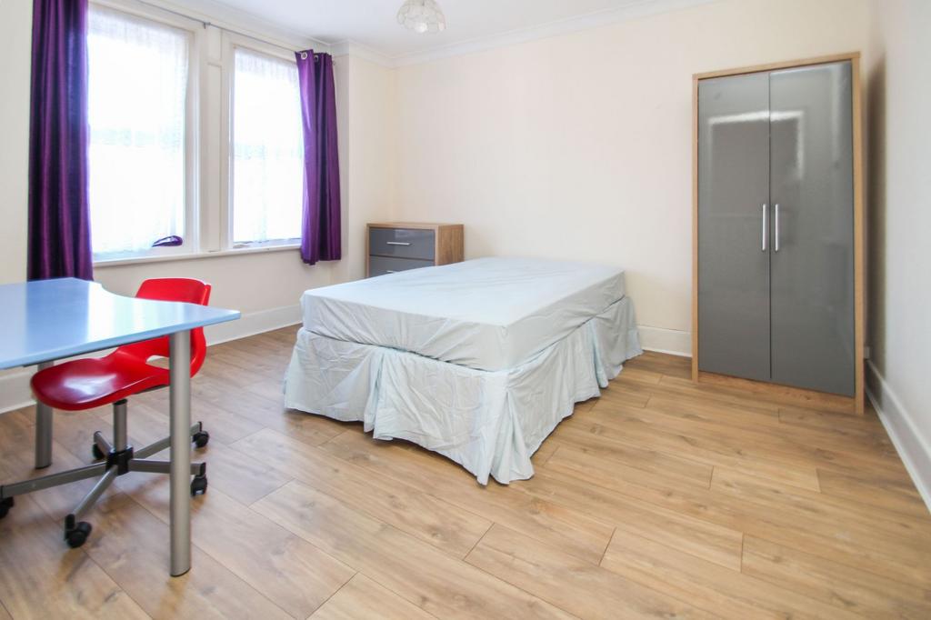 House in Bournemouth, Ensbury Park - View 5