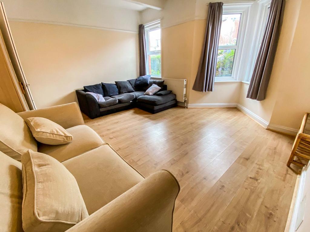 Waterloo Road, Bournemouth BH9 - View 3