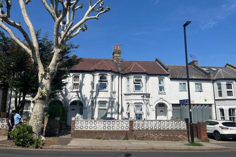 London W3