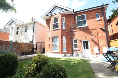 2 bedroom property to rent, Gerald Road, Bournemouth BH3