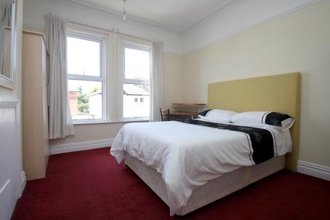 2 bedroom property to rent, Gerald Road, Bournemouth BH3
