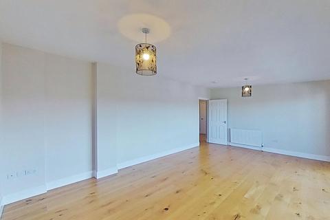 3 bedroom flat to rent, Lindsay Road, Edinburgh, Midlothian, EH6