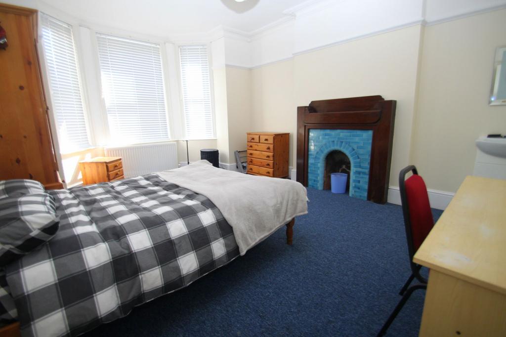 House in Bournemouth, Lansdowne - View 4