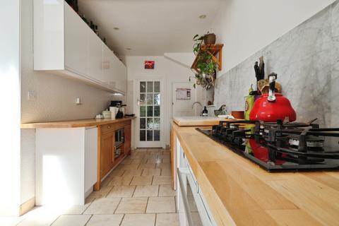 4 bedroom semi-detached house for sale, Cambridge Road, Hitchin