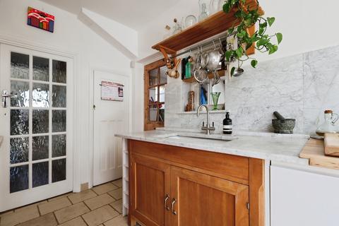 4 bedroom semi-detached house for sale, Cambridge Road, Hitchin