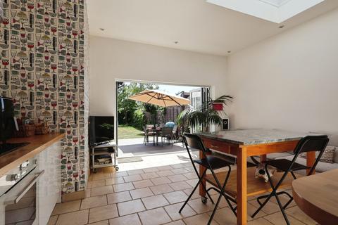 4 bedroom semi-detached house for sale, Cambridge Road, Hitchin