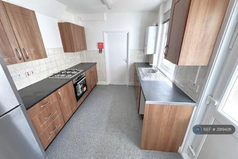 3 bedroom terraced house to rent, Mitcham Road, London, E6