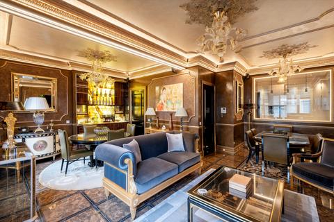 2 bedroom flat for sale, Berkeley Street, London W1J