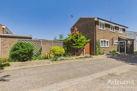 3 bedroom end of terrace house for sale, Bluebell Green, Springfield, CM1 6XF