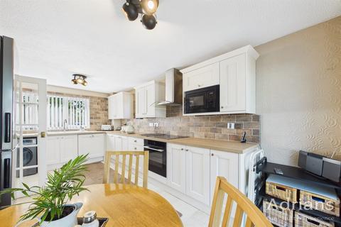 3 bedroom end of terrace house for sale, Bluebell Green, Springfield, CM1 6XF