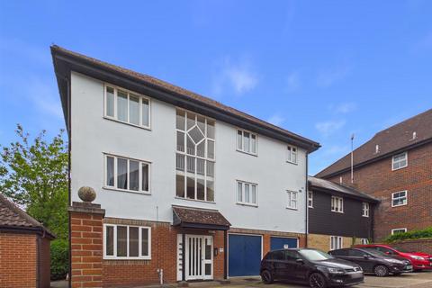 undefined, Nicholsons Grove, Colchester