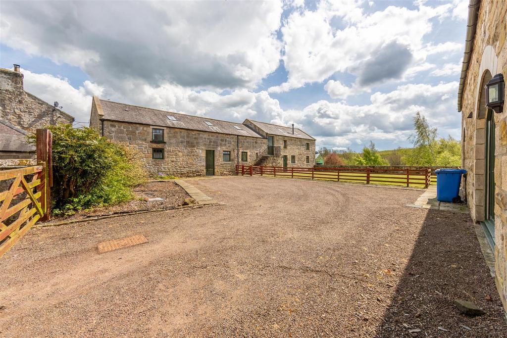 Barn exterior, barn