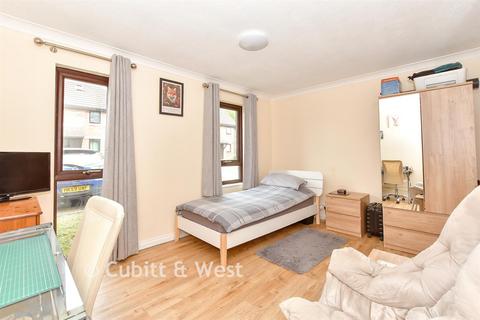 Studio for sale, Meon Close, Petersfield, Hampshire