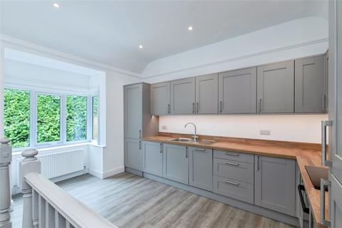 2 bedroom bungalow for sale, Southampton Road, Lyndhurst, Hampshire, SO43