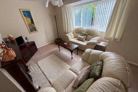 2 bedroom semi-detached house for sale, Chequers Avenue, Lancaster