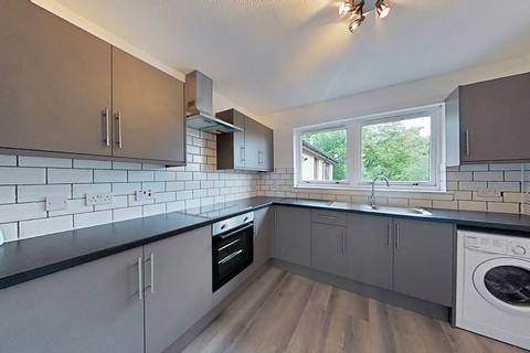 2 bedroom flat to rent, Greenhead Street, Glasgow, G40