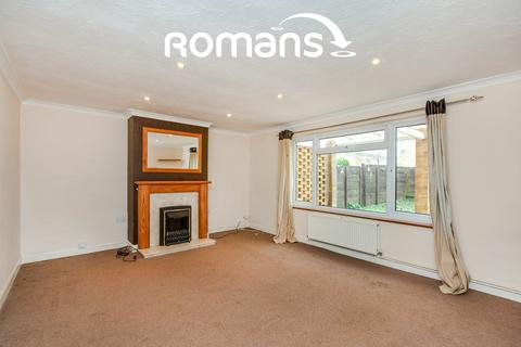 3 bedroom house to rent, Laburnum Way, Basingstoke, RG23