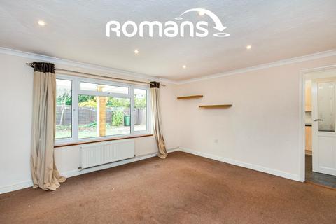 3 bedroom house to rent, Laburnum Way, Basingstoke, RG23