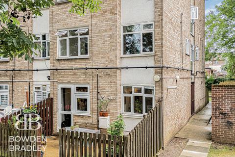 Copford Close, Woodford Green, IG8