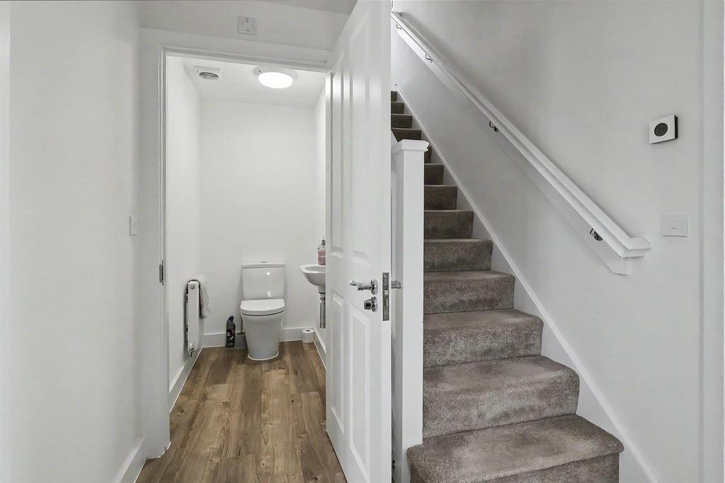House in Gedling, Redhill - View 5