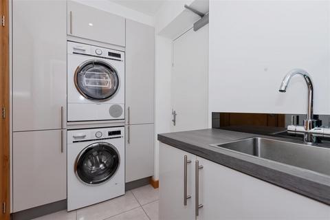 4 bedroom detached house for sale, First Avenue, Worthing
